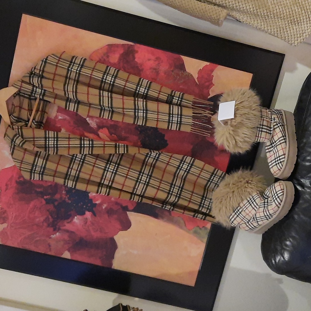 Designer Inspired TAN BLACK Plaid Scarf & Faux Fur Boots 8.5 CASHMINK Beautiful
